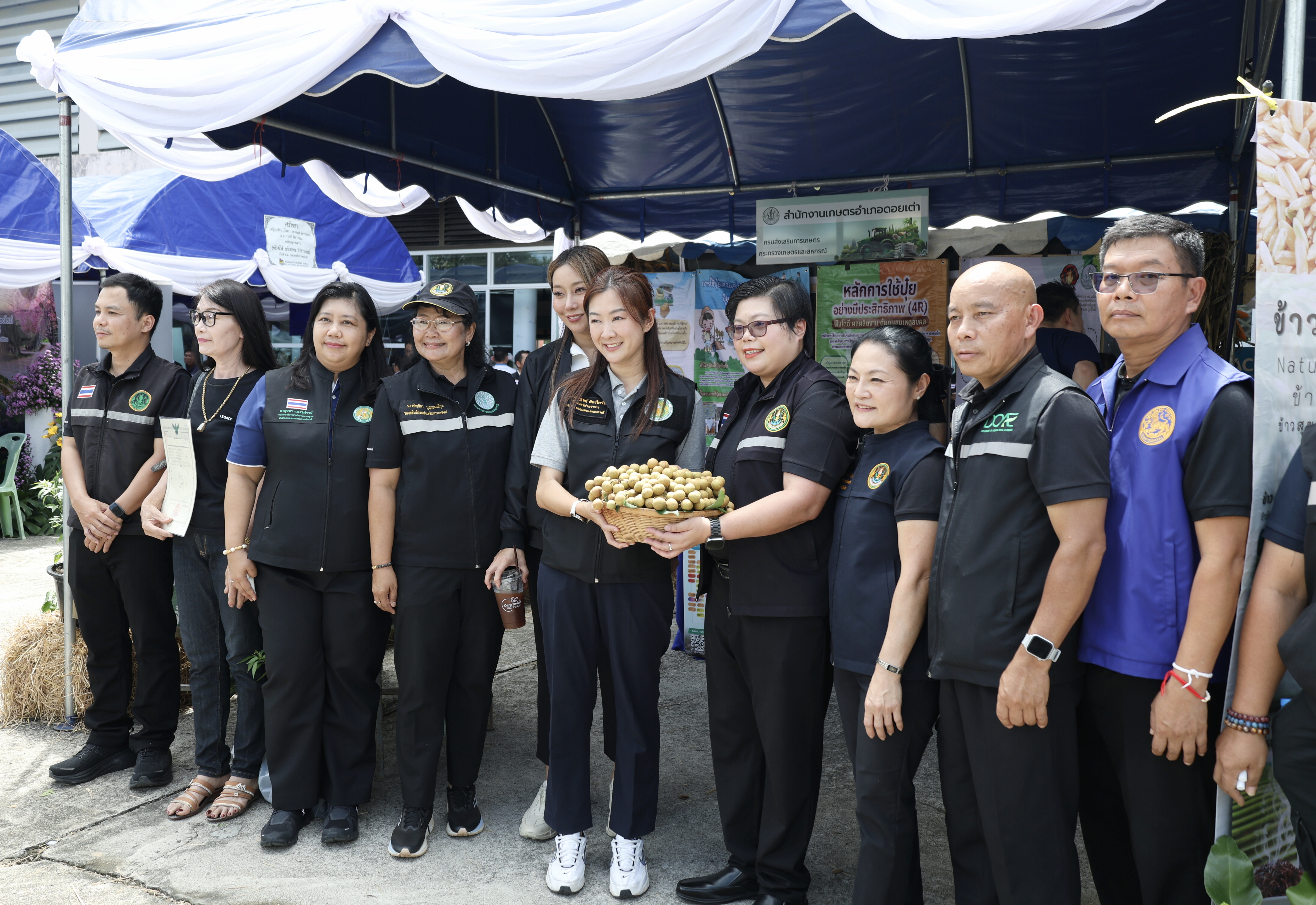 title - ส.ป.ก.ร่วมติดตามรัฐมนตรีช่วยว่าการกระทรวงเกษตรและสหกรณ์ (นางสาวปิยะรัฐชย์ ติยะไพรัช) ลงพื้นที่การตรวจราชการใน อำเภอดอยเต่า อำเภอแม่ริม จังหวัดเชียงใหม่